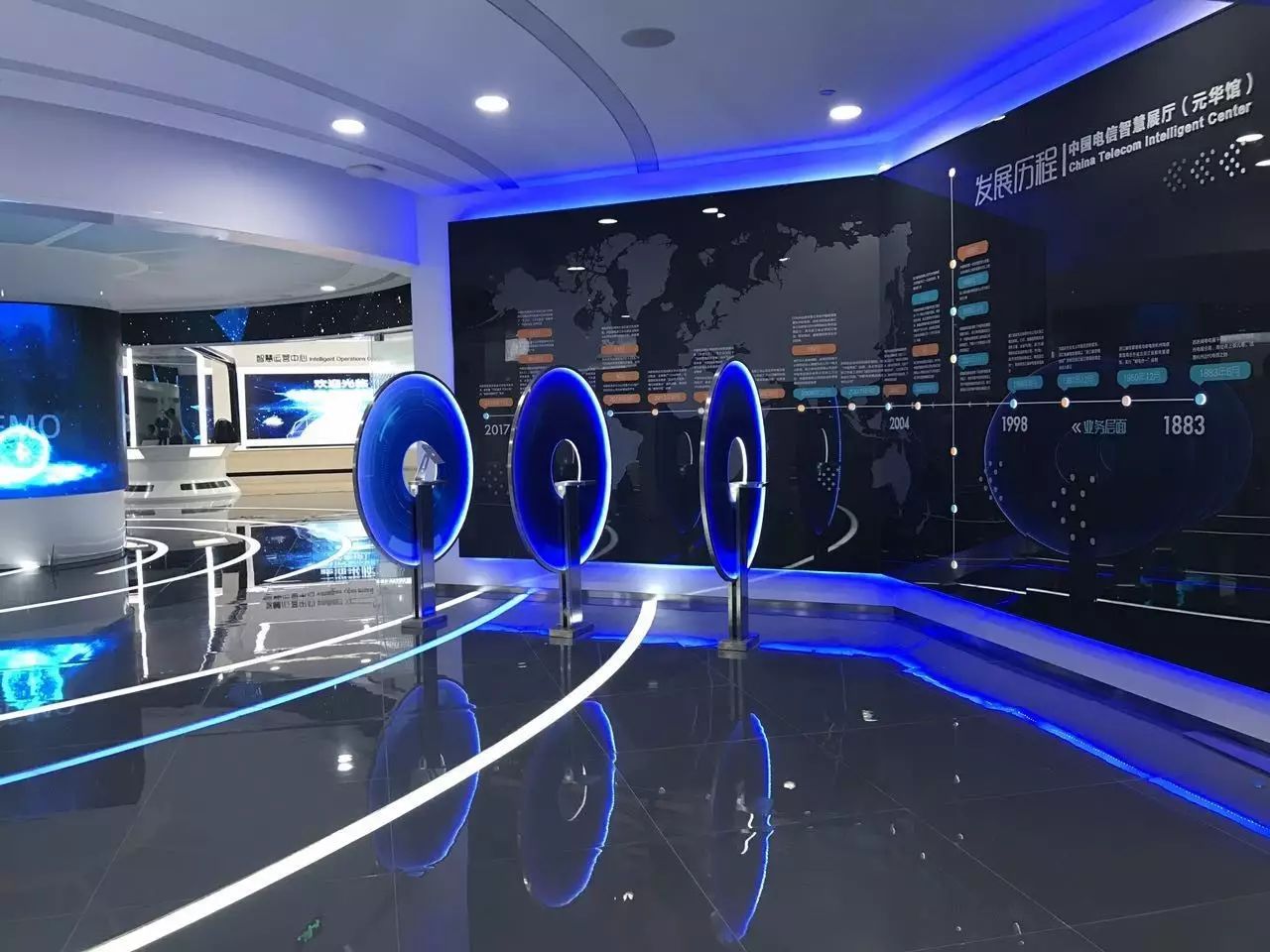 企业多媒体数字展厅设计公司怎么选？三招轻松选择靠谱公司！